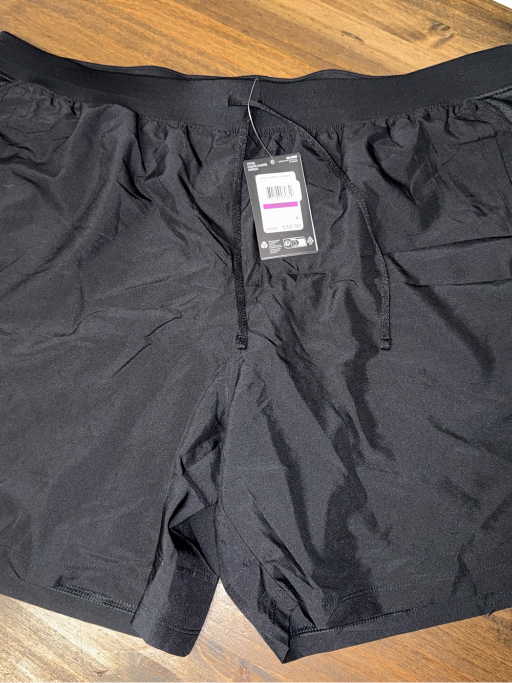 Under Armour Black men  Athletic Training Shorts